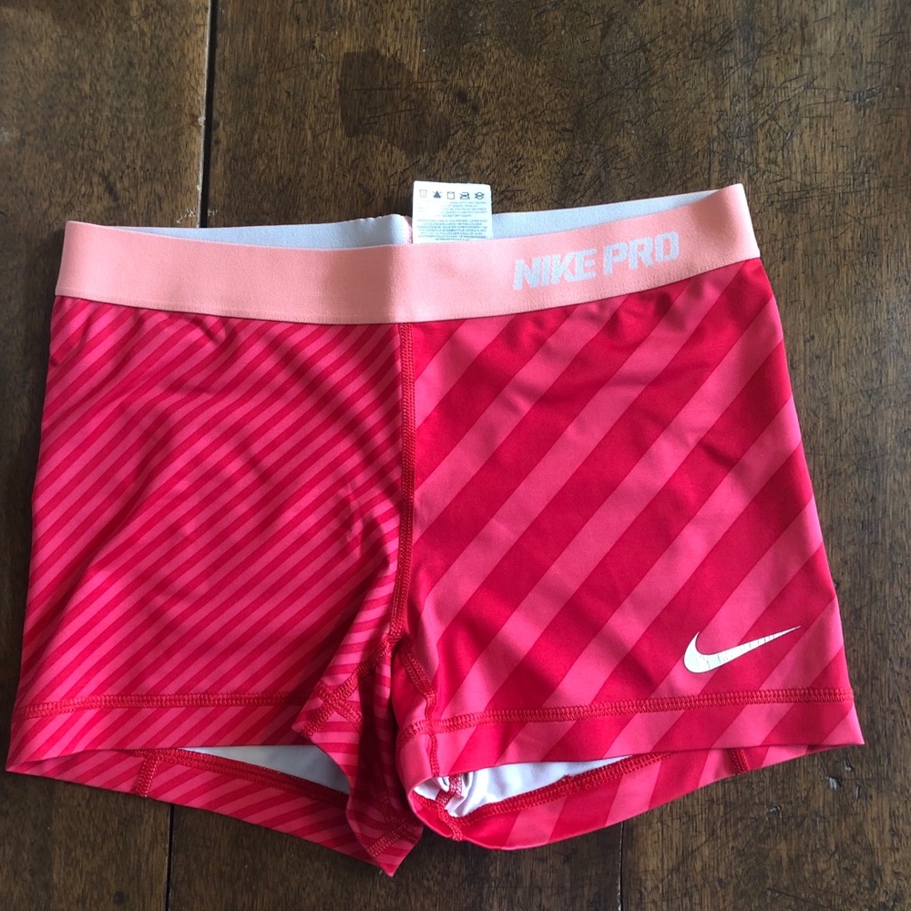 NWOT Nike pro compression shorts